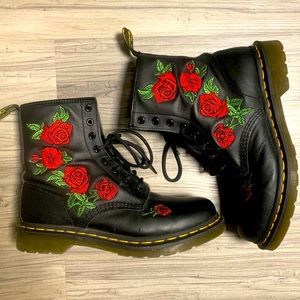 1460 VONDA FLORAL LEATHER LACE UP BOOT